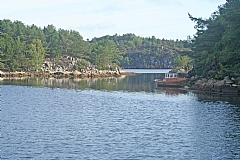 Røyksundkanalen på Bømlo. Mange reisende overvintret i båt her helt fram til 1960-tallet. Foto: Karmsund folkemuseum