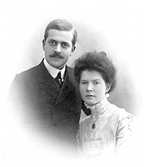 Lars Christensen og Ingrid Dahl. Forlovelsesbilde, 1908. Foto: Hvalfangstmuseet i Sandefjord, Lauritz Bryn, Sandefjord. 