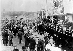 Hvalfangernes avreise fra Sandefjord ca. 1930. Foto: Hvalfangstmuseet i Sandefjord